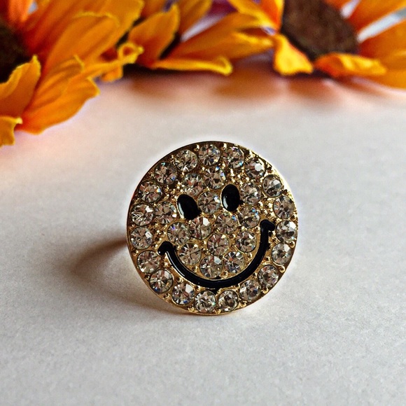 ❗️🚫SOLD❗️Feeling Happy Ring - Picture 2 of 3