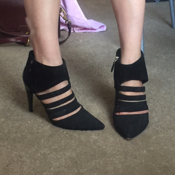 Rebecca Minkoff black stripped boots - Picture 4 of 4