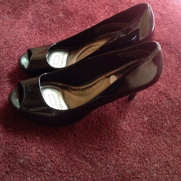 Black peep-toe heels