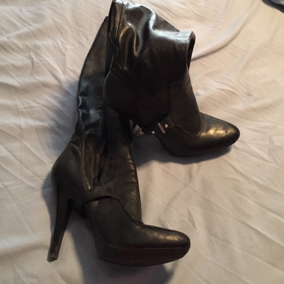 Nine West - Picture 2 of 4