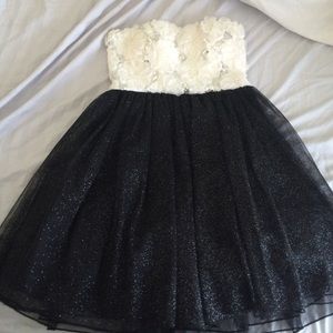 Black and white homecoming dress. Size 1.