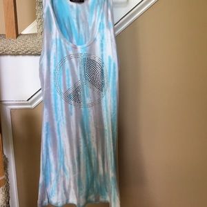 tie dye tank top with peace sign