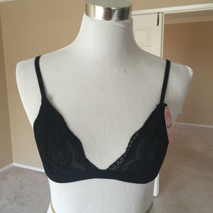 Dare to be bold black top/bralette