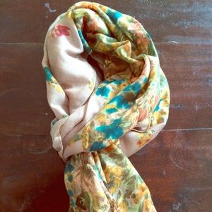 Romantic scarf