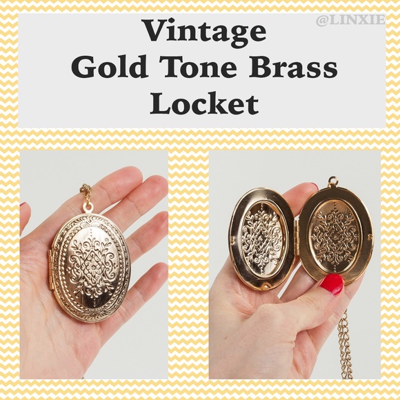 1970s Gold Brass Locket Vintage Necklace