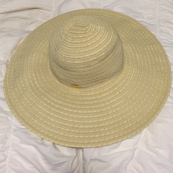 Beach Hat - Picture 1 of 1