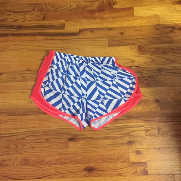 Nike running shorts size large