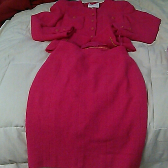 Chanel Boutique skirt suit