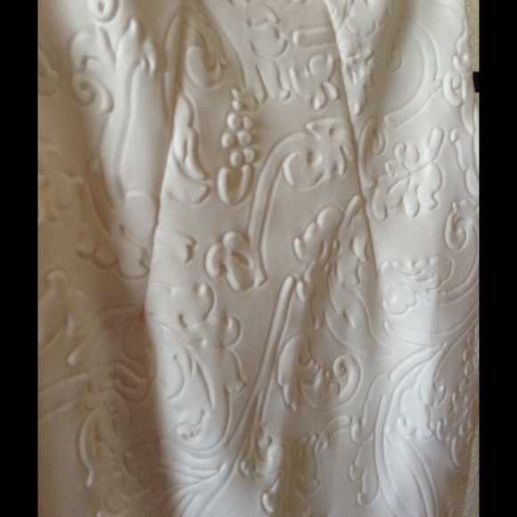 Top - Picture 3 of 3