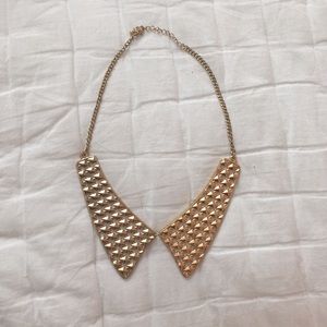Collar necklace