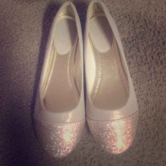Nude sparkly flats