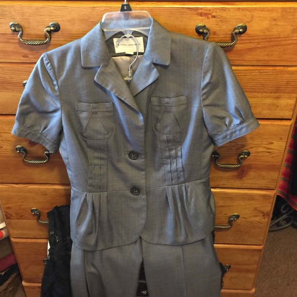 2 piece Banana Republic