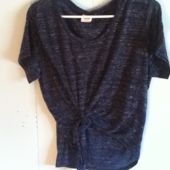 Navy blue knotted tee