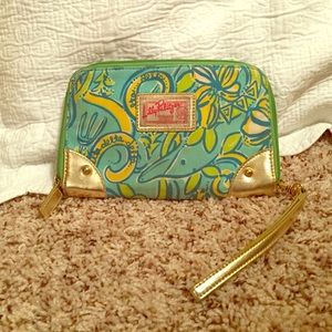 Lilly Pulitzer Tri Delta wallet clutch