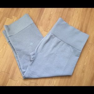 Lululemon Seamlessly Street Crop