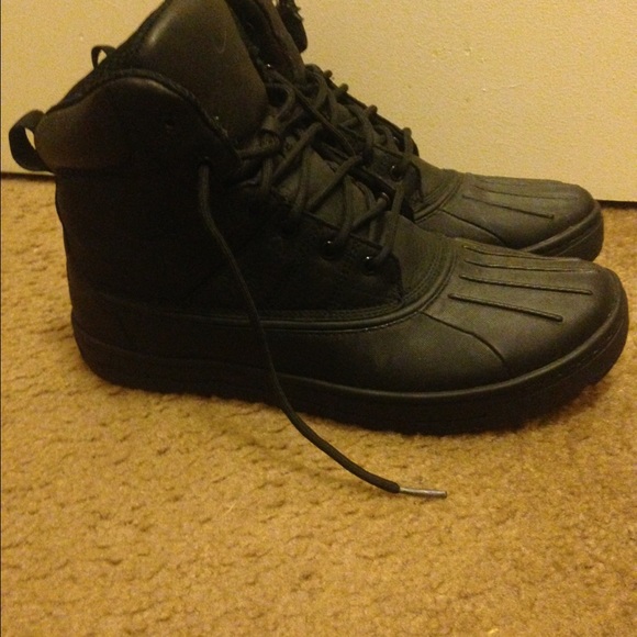 Nike ACG boots-mens