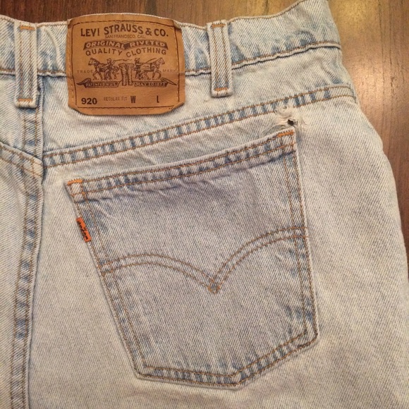 BUNDLED!Vintage Levi's Shorts - Picture 2 of 4