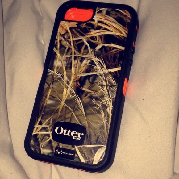 Camo otter box