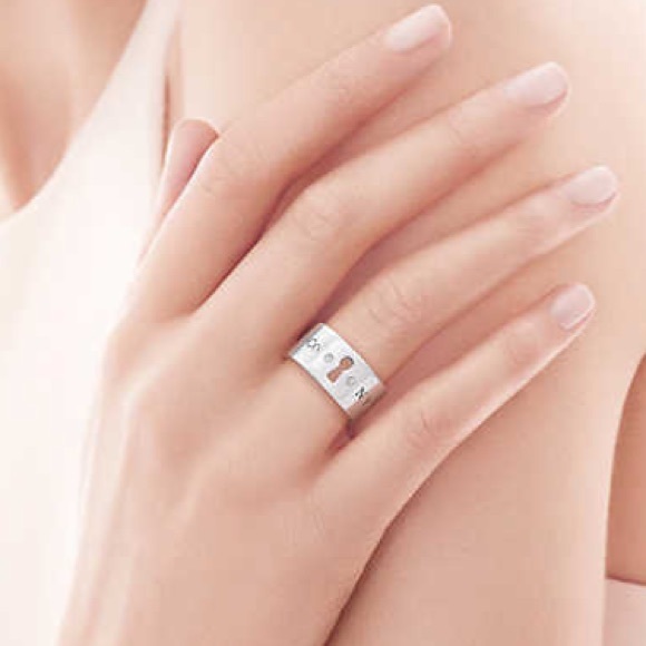 ❌SOLD❌ Tiffany & Co. Locks Diamond Ring