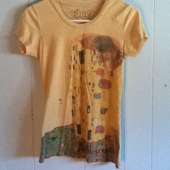 Yellow art nouveau tee
