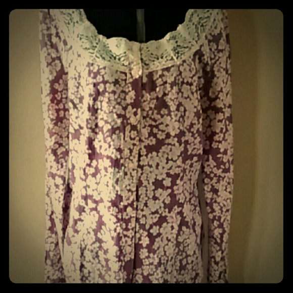 Charlotte Russe Tops - Purple and cream top