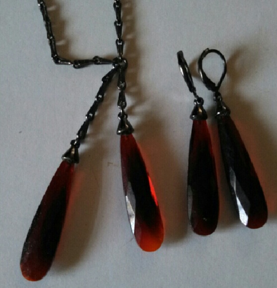 Jewlery - Picture 3 of 4