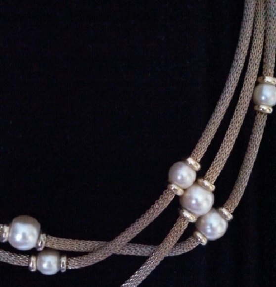 Jewlery - Picture 4 of 4