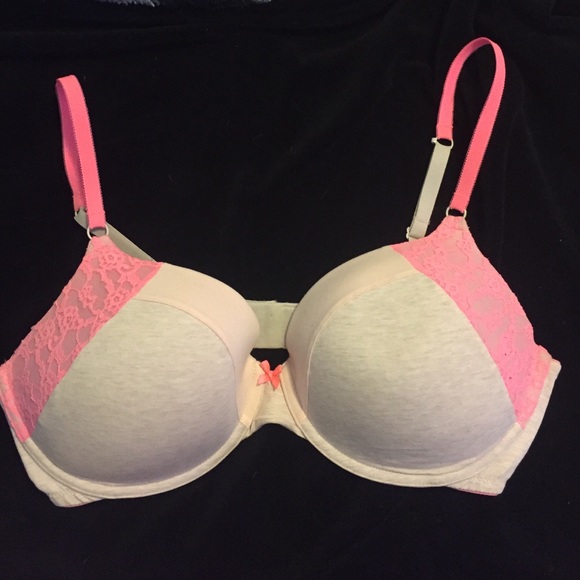 38D Victoria Secret Bra.