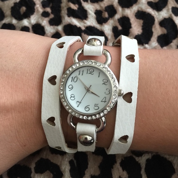 Wrap around watch