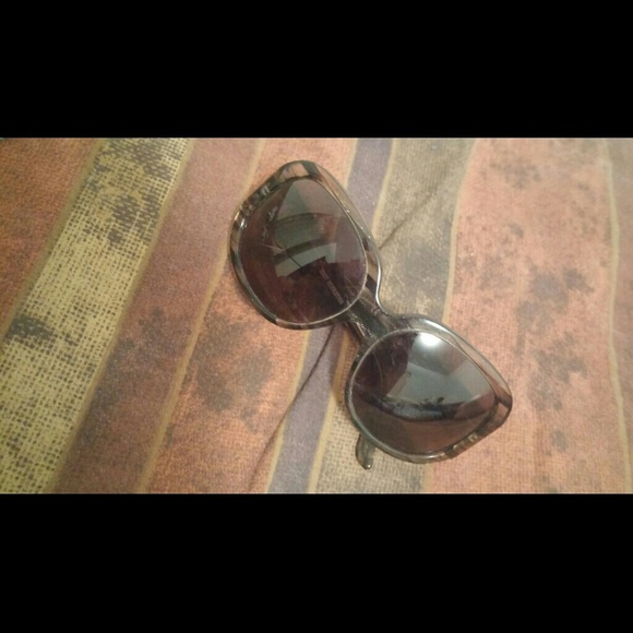 juicy couture smokey glittery sunglasses