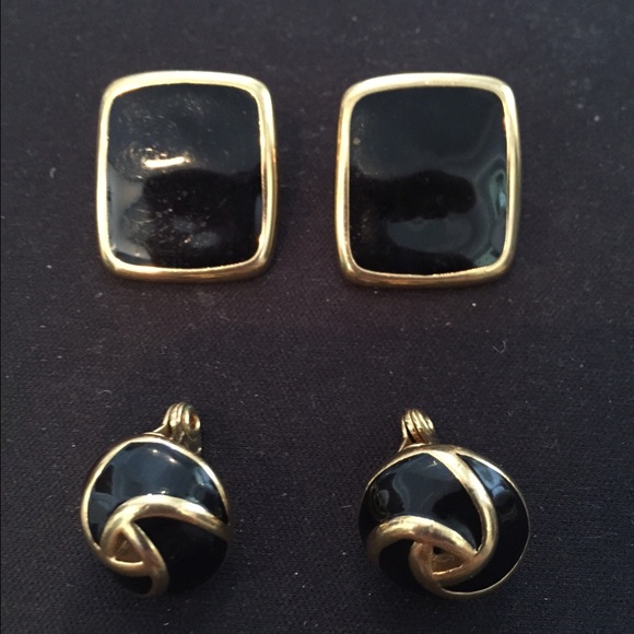 VTG 2 Pairs Black and Gold Clip-on Earrings