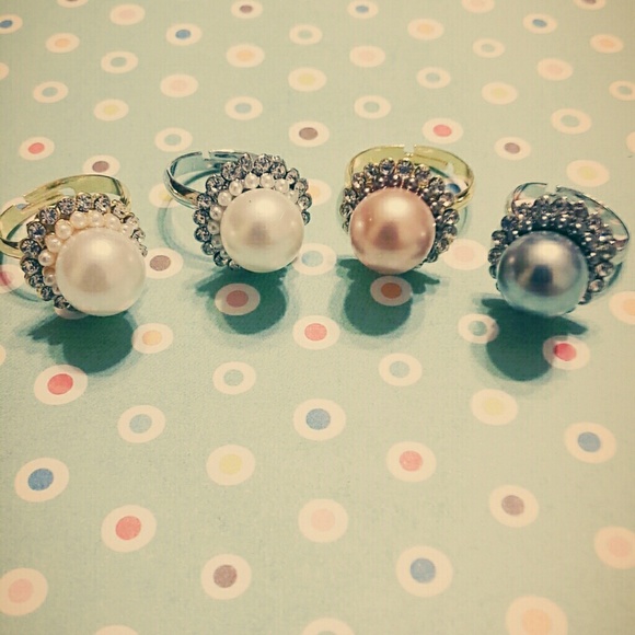 Pearl Rings - Picture 1 of 4