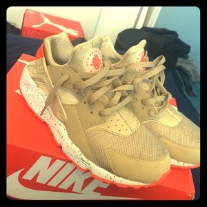Womens Nike Air Huarache Burgundy Snake Womens Nike Air Huarache Burgundy Snake