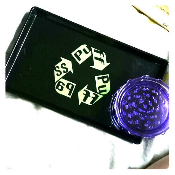 NWT puff puff pass rolling tray & grinder