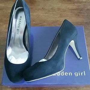 Madden girl black pumps