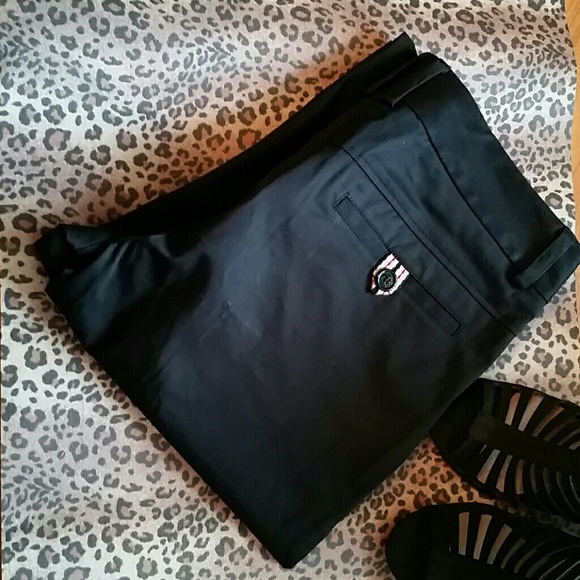 Burberry Pants - ❤Host Pick❤ Burberry Black Burmuda Shorts