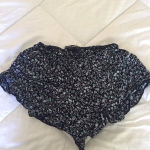 Brandy Melville vodi shorts