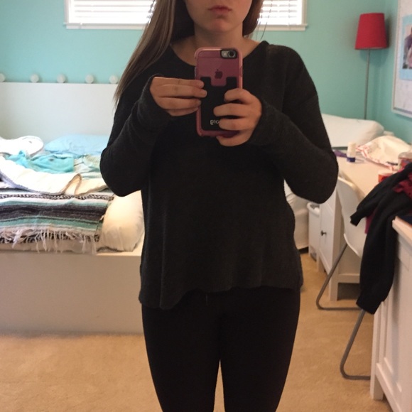 Brandy Melville sweater
