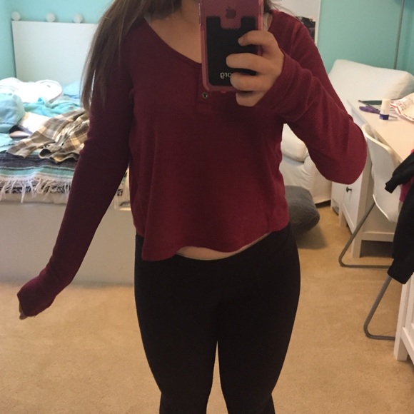 Tillys crop top