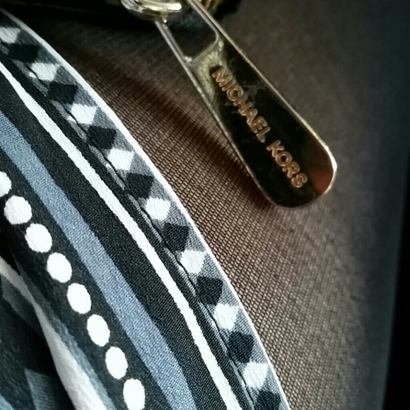 MK wallet 100% authentic - Picture 2 of 4