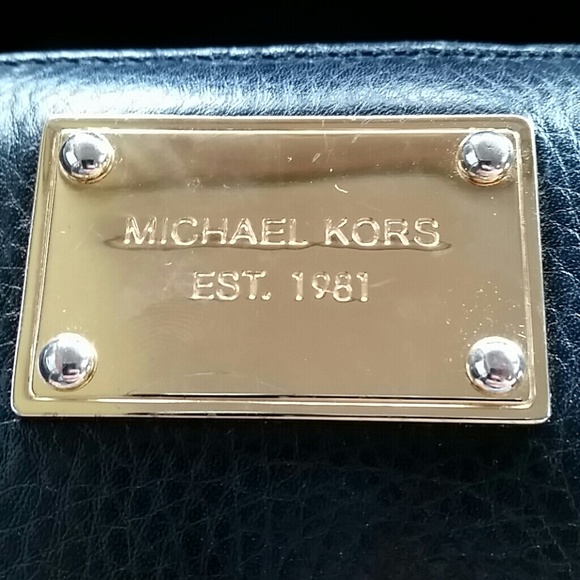 MK wallet 100% authentic - Picture 3 of 4