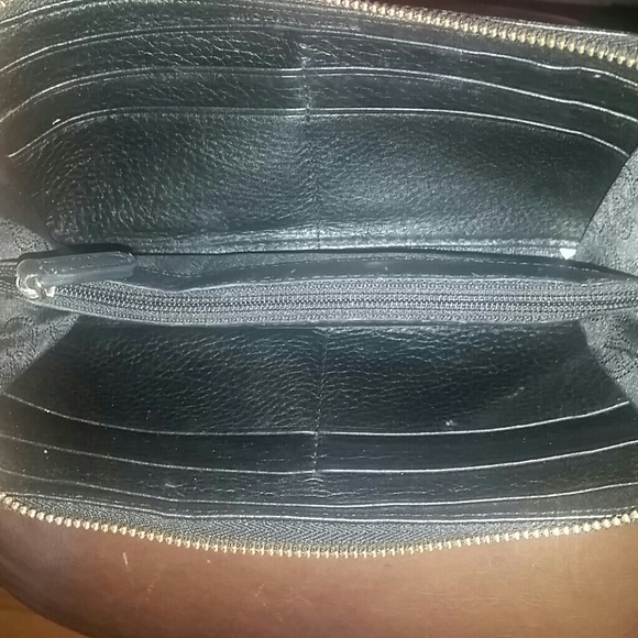 MK wallet 100% authentic - Picture 4 of 4