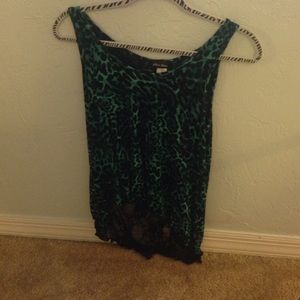 Super cute tank top with bow and lace in the back