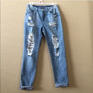 Distressed boyfriend jeans