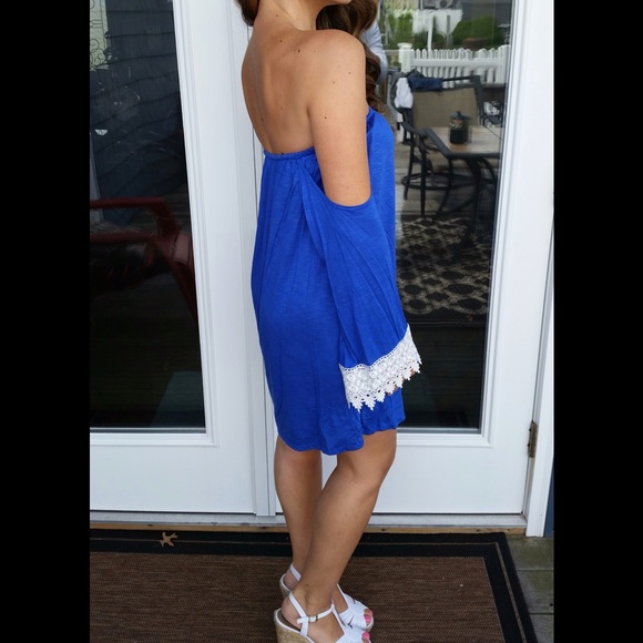 ✨LAST ONE✨Blue off the shoulder dress - Picture 2 of 4
