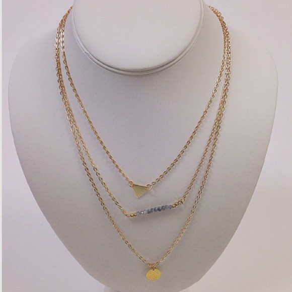 NWOT Gold triangle arrow layer necklace - Picture 2 of 3