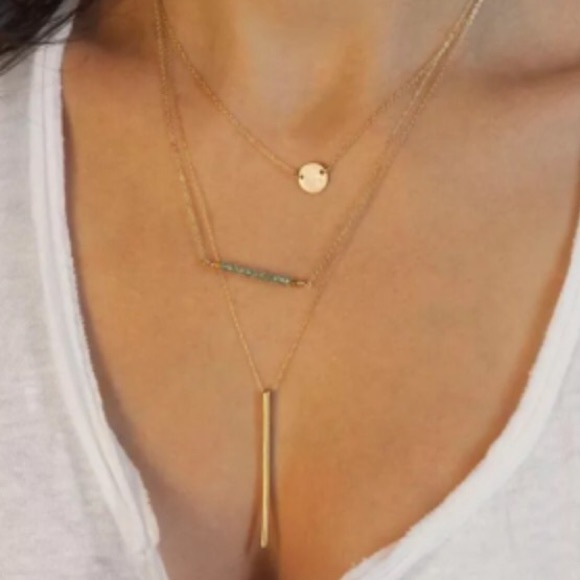 NWOT Vertical gold bar layer necklace
