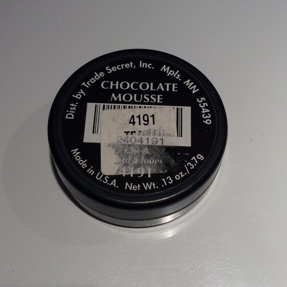 Trade Secret, Inc. - eye shadow - Picture 2 of 3