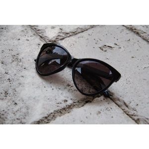 Cat eye sunnies