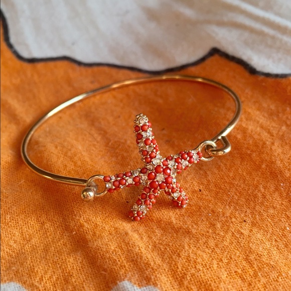 Preppy starfish bangle!